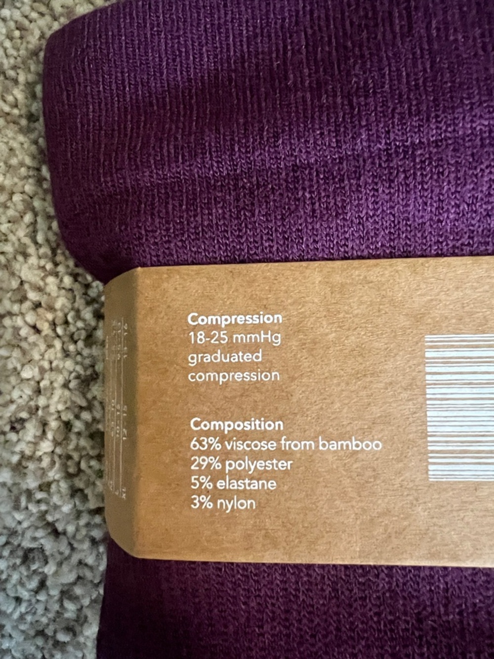 wellow Women's Premium Compression Socks in Plum - Picture 4 of 4